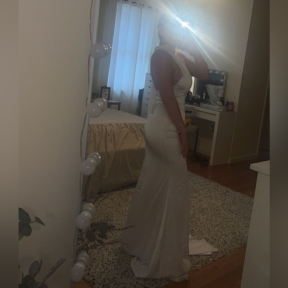 Abby’s by Abby’s satin white dress, NWT, size: M - Picture 5 of 6